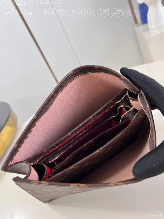 Affordable Toilet VUITTON LOUIS Trio Pouch-25*20*5.5cm 0814